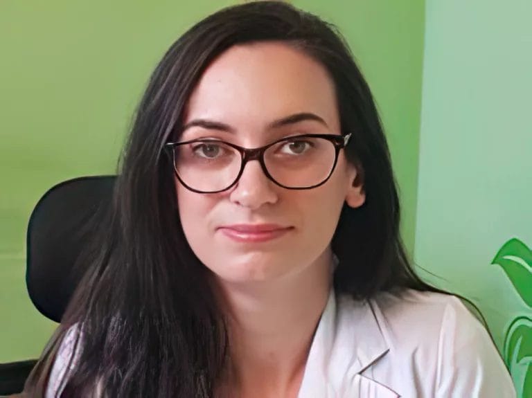 Dr. Mara Ciobotaru psychiatrist evaluation of symptoms, diagnosis and treatment of adult ADHD